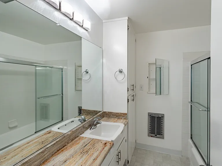 443 S Oakhurst Ave — Photo 23
