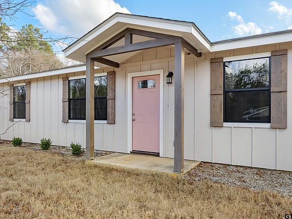 2nd image of 1613 San Saba