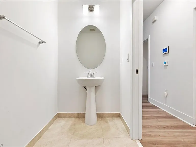 1/2 bath for guests