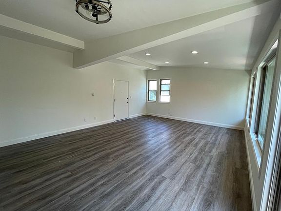 4th image of 421 Avenue G #E