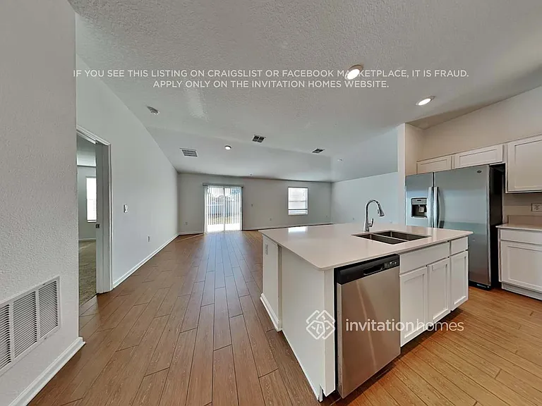 1074 Caitlin Loop — Photo 5