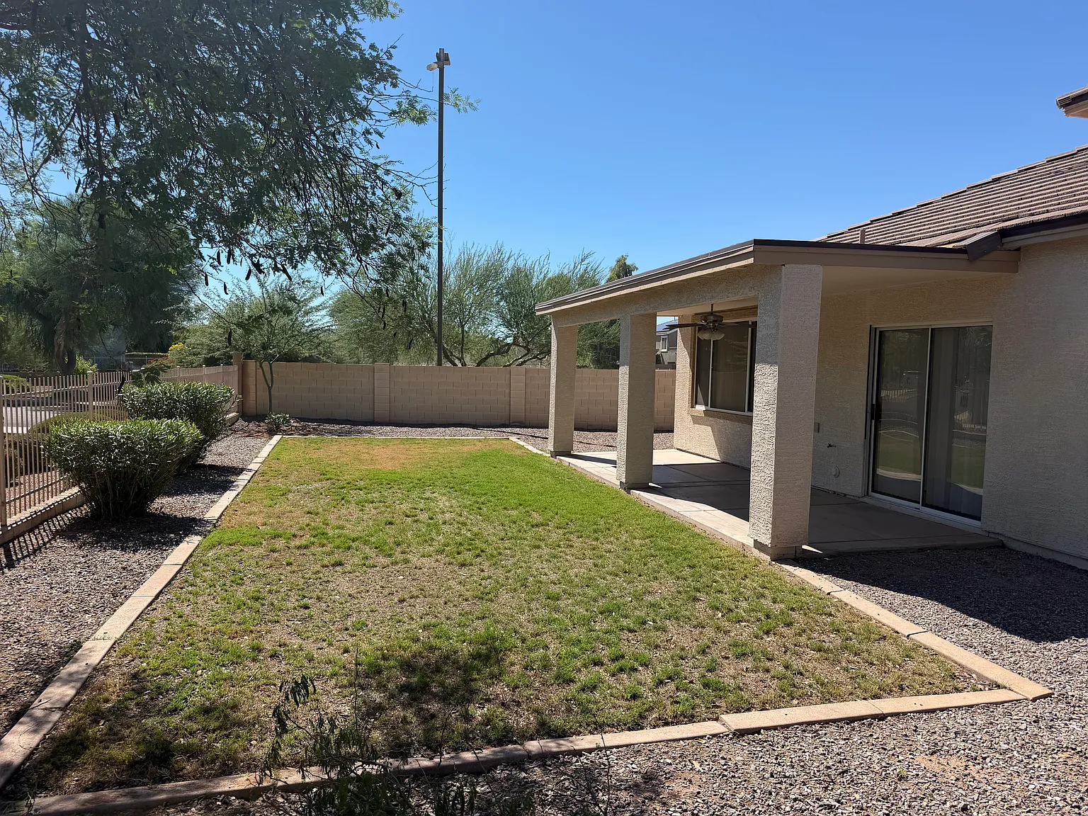 4 bed, 1850 sqft, $2,500 — Photo 3