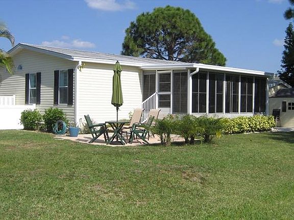 3rd image of 9218 Pinehaven Way