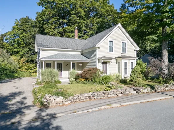 25 Prospect St, Pepperell, MA 01463