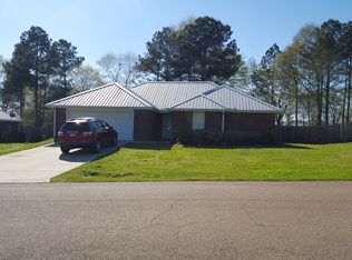 84 Nicolaus Dr, Hattiesburg, MS 39402
