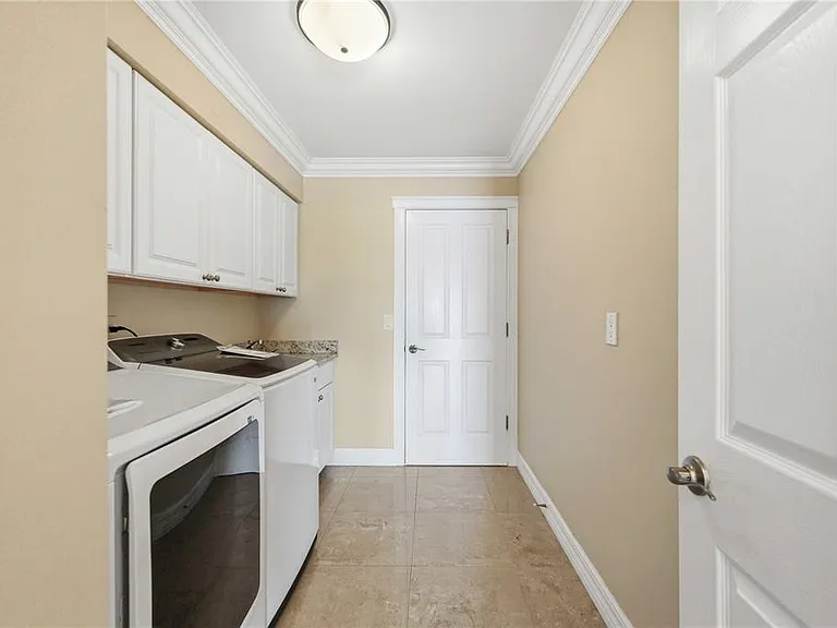 1714 Claw Ct — Photo 17