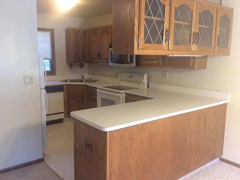 1573 Prairie Ave — Photo 3