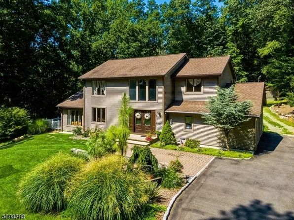 102 Drakestown Rd