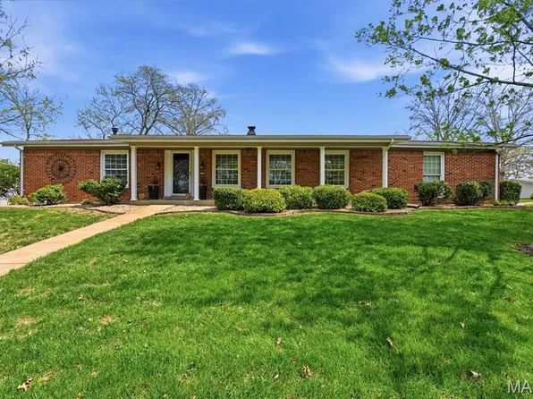 9506 Trinadad Ln, Saint Louis, MO 63126