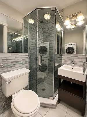 Bathroom, photo 1