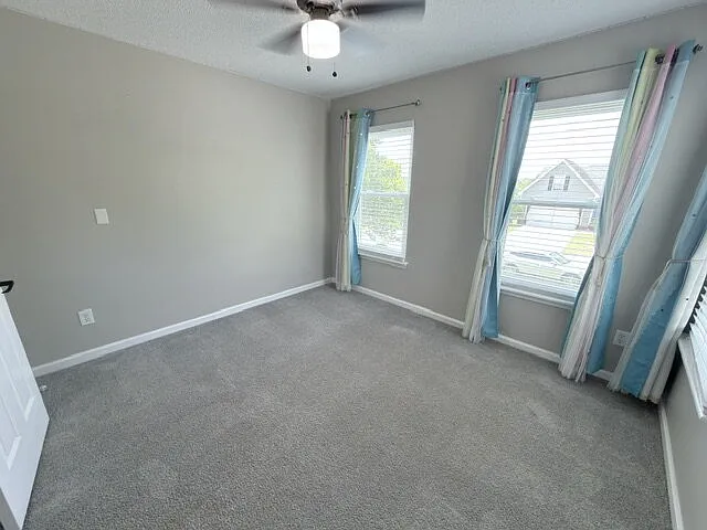 8 Melrose Ct — Photo 37
