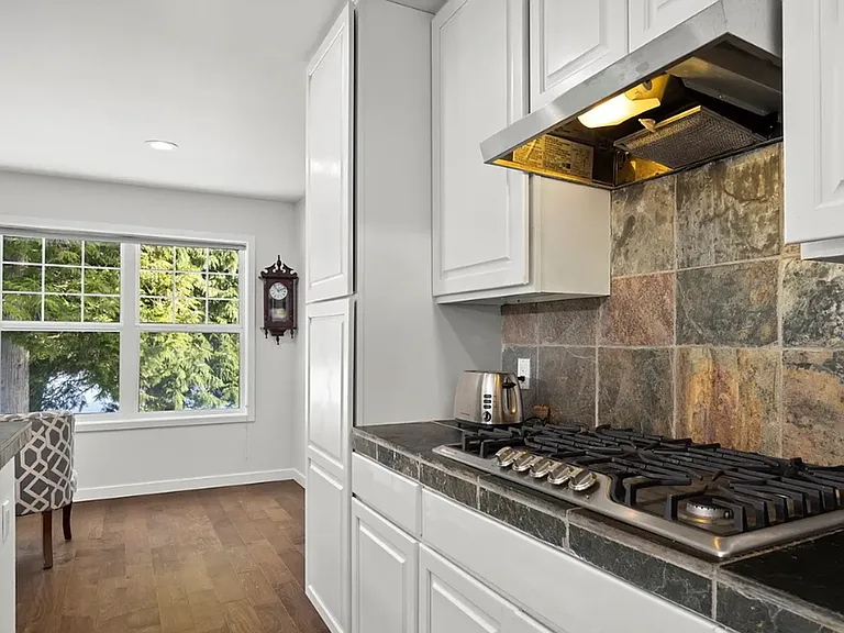 9032 Gleneagle Dr — Photo 8