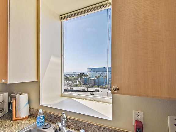 3rd image of 388 E Ocean Blvd Unit 716