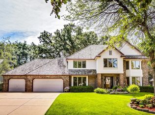 1350 Meadow Ave, Shoreview, MN 55126
