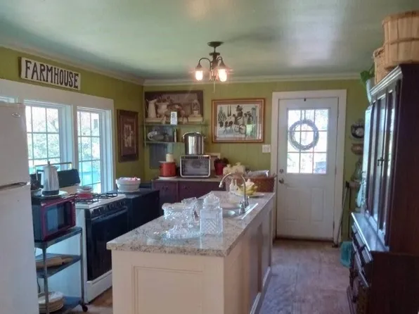 2553 County Road 3405, Jacksonville, TX 75766