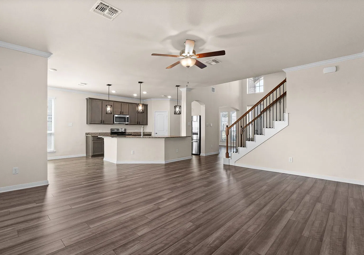 9818 Kensley Rose Dr — Photo 3