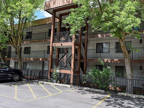 2nd image of 1111 W 6th Ave APT 403