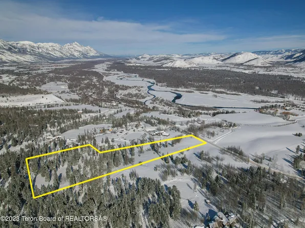3155 S Fall Creek Rd, Wilson, WY 83014