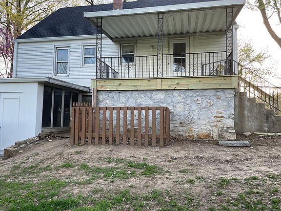 2nd image of 605 S 81st St