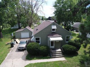 203 W Division St, Danville, IA 52623