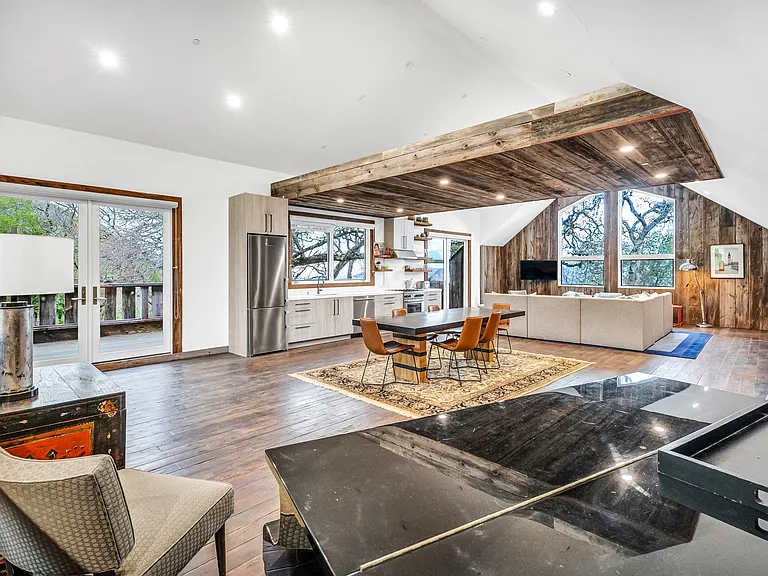 6568 Sonoma Mountain Rd — Photo 82