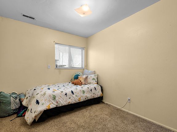 3rd image of 628 W 1975 N