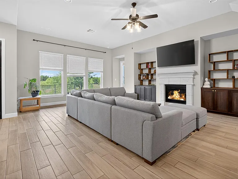 3371 Vasquez Pl — Photo 4