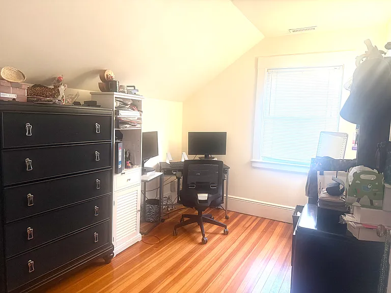 305 Milbank Ave #3 — Photo 11