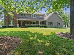 6 Candle Ridge Rd, Towanda, IL 61776
