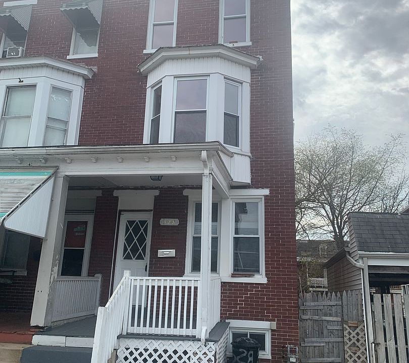 1st image of 528 Wallace St