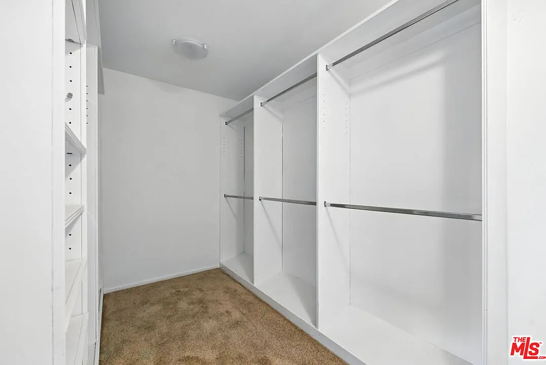 1675 Woods Drive - 1 — Photo 2