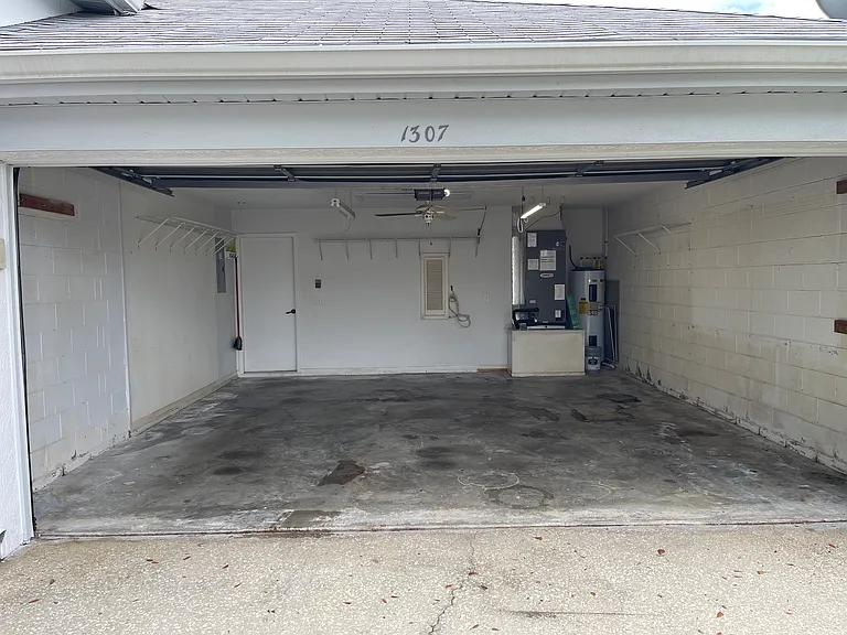 1307 Carpenter Branch Ct — Photo 6