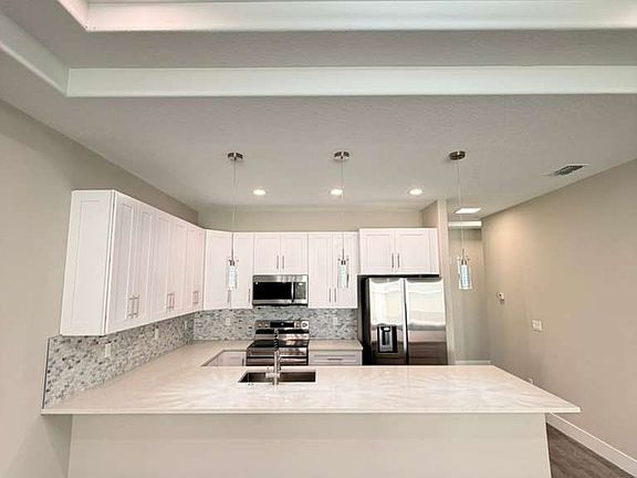 4th image of 2 Slate Wood Ct #A