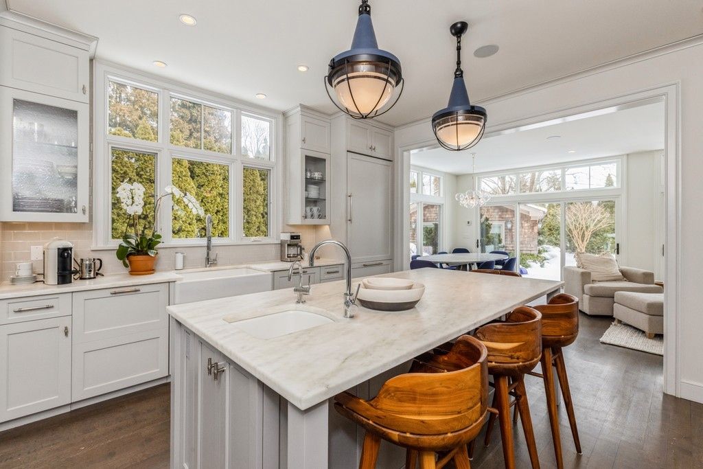  Part of Eat-In Kitchen