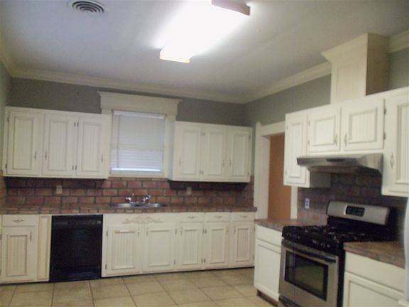 5th image of 823 14th St