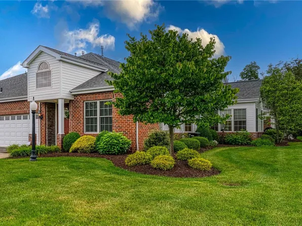 1403 Union Ct, Valencia, PA 16059