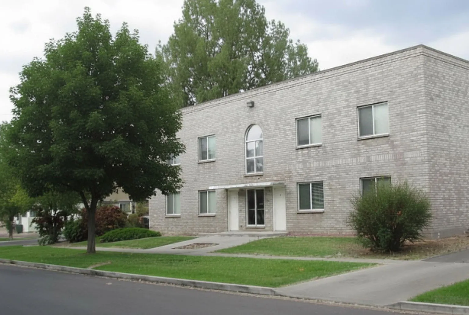2 bed, 1.0 bath, $1,250 — Photo 1