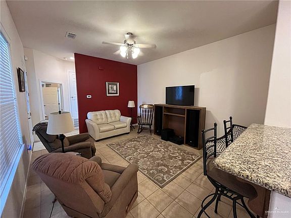3rd image of 2107 Kingfisher Ln