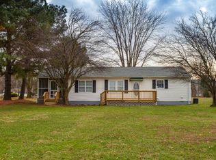 355 Lake Shore Dr, Colonial Beach, VA 22443