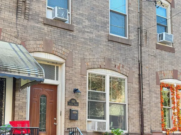 1018 Jackson St, Philadelphia, PA 19148