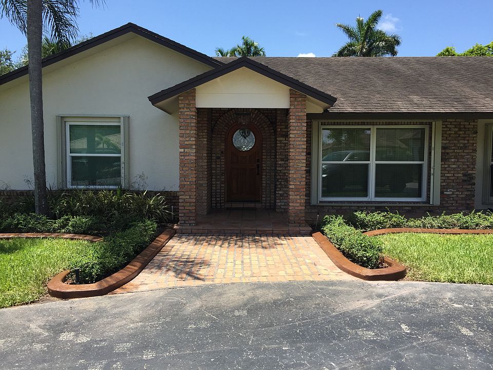 2nd image of 10280 SW 127th St