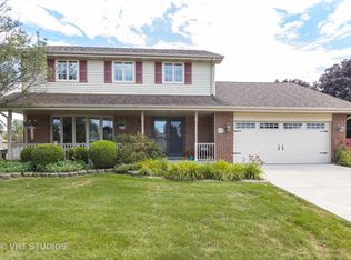 8337 Waterford Dr, Tinley Park, IL