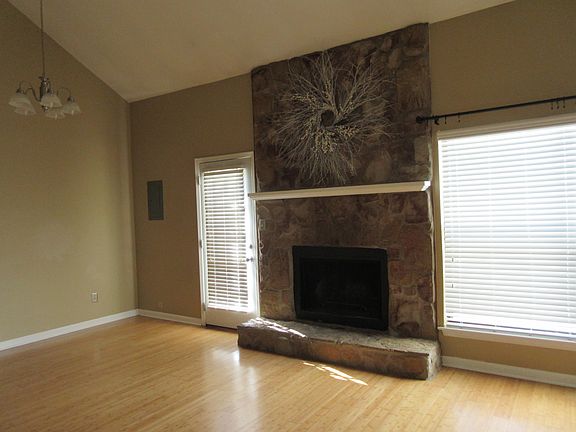 5th image of 1602 Herrin Dr #71