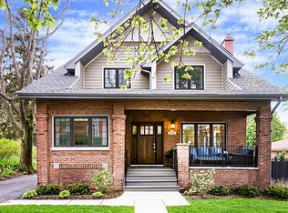 541 N Main St, Glen Ellyn, IL 60137