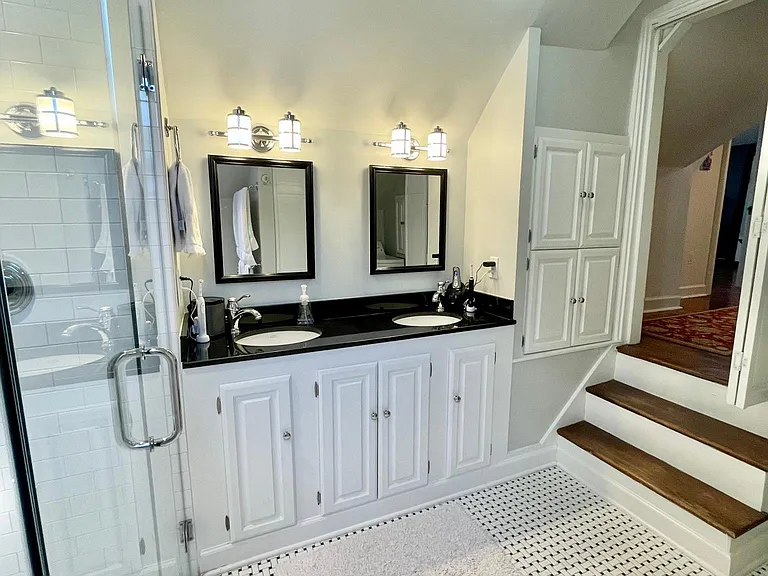 1070 City Park Ave — Photo 31