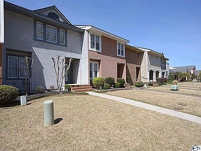 2nd image of 2843 Westchester Dr SW