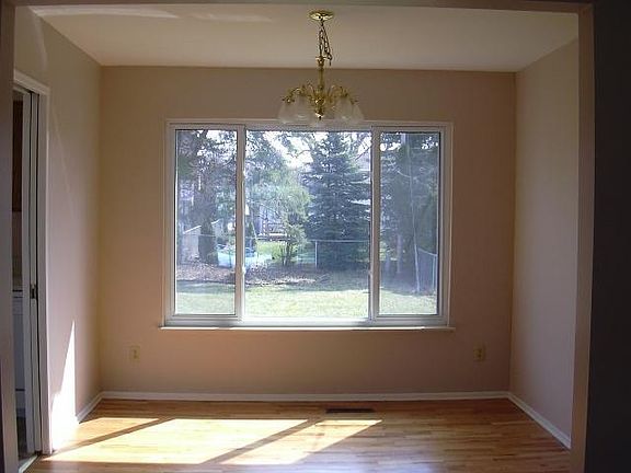 4th image of 2196 E Rolling Brook Ln