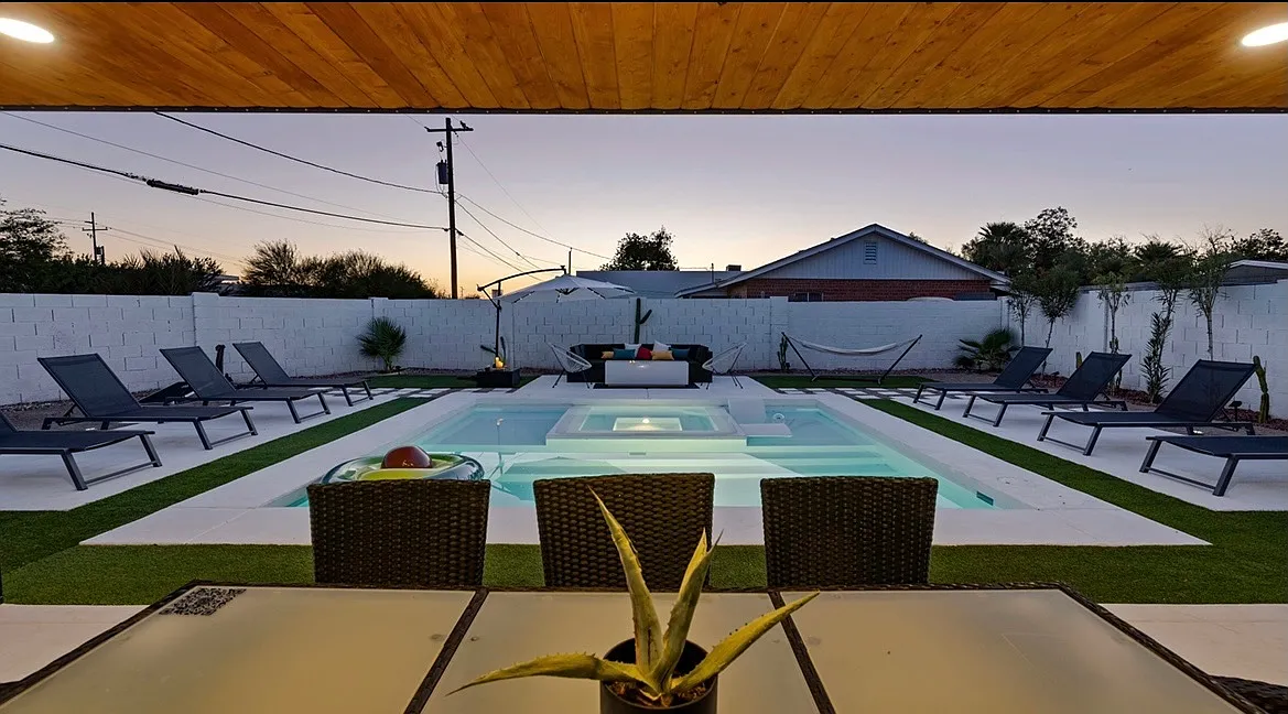 1450 E Hoover Ave — Photo 1