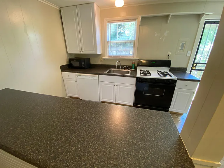 1725 Faxon Ave — Photo 5