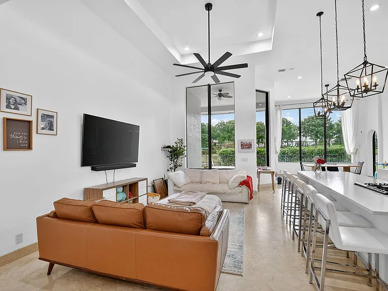 10337 Trianon Pl — Photo 22